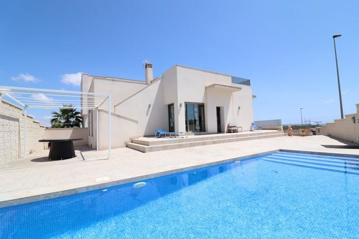 Image No.1-3 Bed Villa for sale