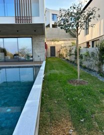 Detached Villa For Sale  in  Chlorakas