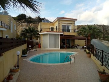 Detached Villa For Sale  in  Peyia