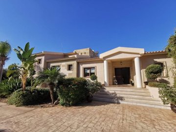 Detached Villa For Sale  in  Empa