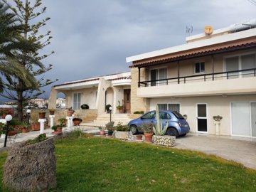 Detached Villa For Sale  in  Empa