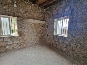 Stone House For Sale  in  Koili