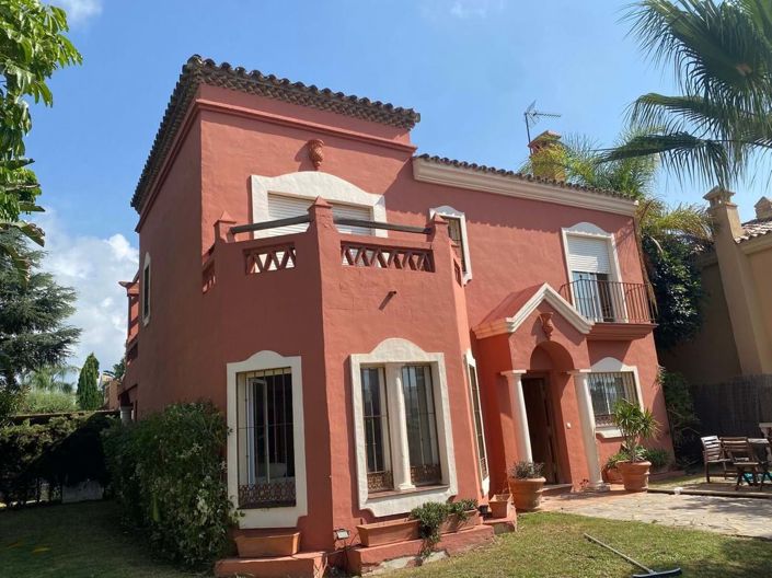 Image No.1-3 Bed Villa for sale