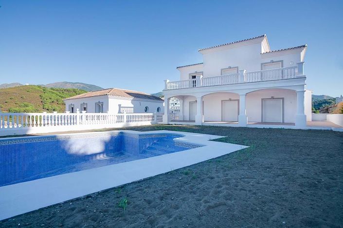 Image No.1-4 Bed Villa for sale