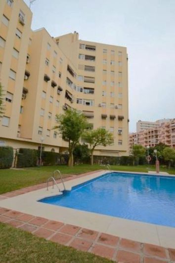 Image No.1-4 Bed Apartment for sale