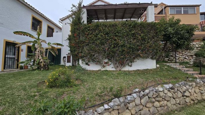 Image No.1-3 Bed Villa for sale