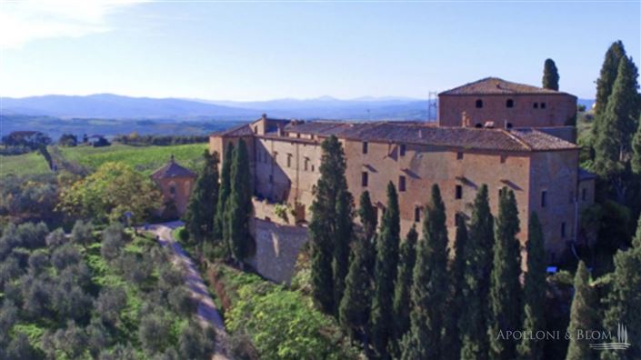 Image No.1-Châteaux de 10 chambres à vendre à Montalcino