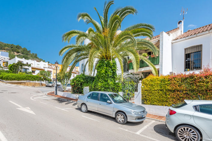 Image No.1-Maison de ville de 3 chambres à vendre à Benahavis