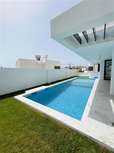 Image No.1-3 Bed Villa for sale