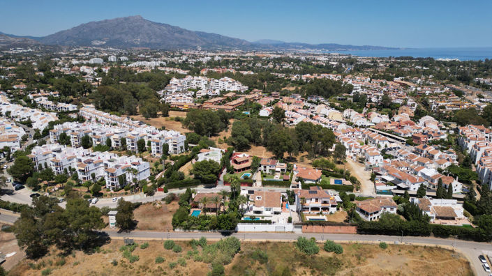 Image No.1-Villa de 5 chambres à vendre à Estepona