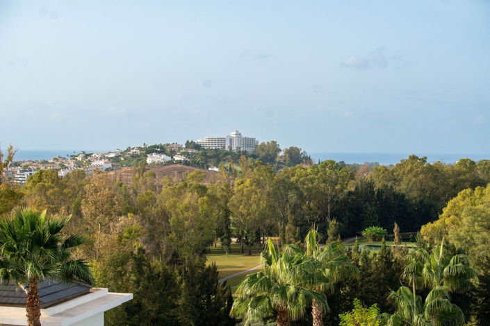 Image No.1-Penthouse de 2 chambres à vendre à Estepona