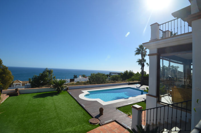 Image No.1-6 Bed Villa for sale