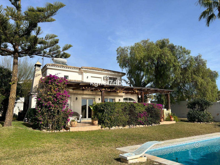 Image No.1-5 Bed Villa for sale