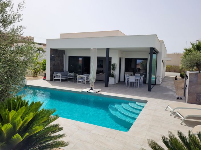 Image No.1-3 Bed Villa for sale