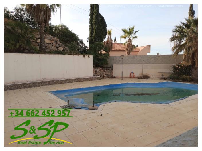 Image No.1-4 Bed Villa for sale