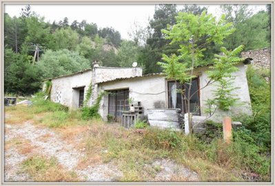 1 - Castellane, Property