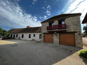 1 - Ouarville, Property