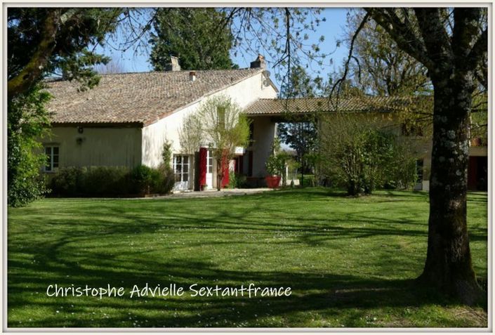 Image No.1-Propriété de 11 chambres à vendre à Bergerac