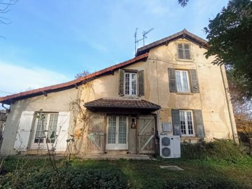 1 - Saint-Nizier-sous-Charlieu, Property