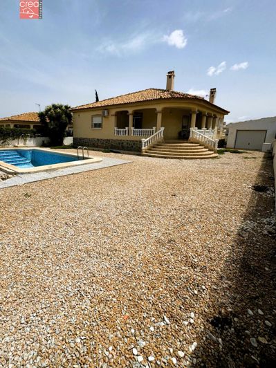 Image No.1-3 Bed Villa for sale