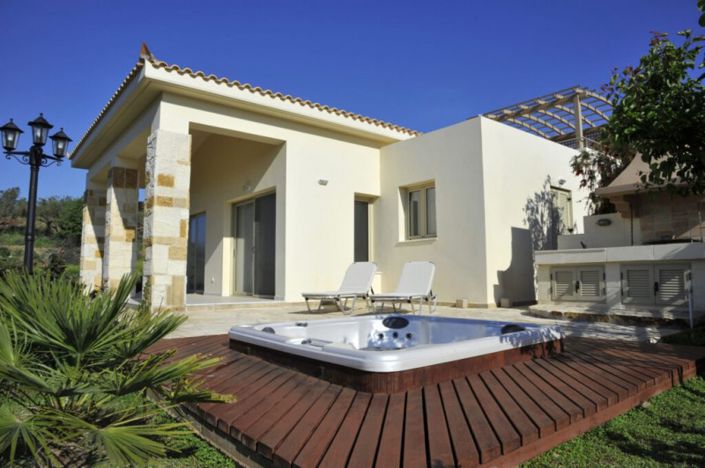 Image No.1-4 Bed Villa for sale