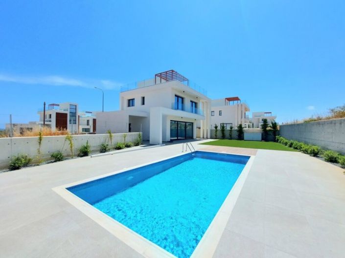 Image No.1-3 Bed Villa for sale