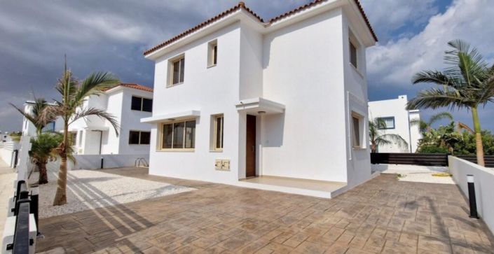 Image No.1-3 Bed Villa for sale