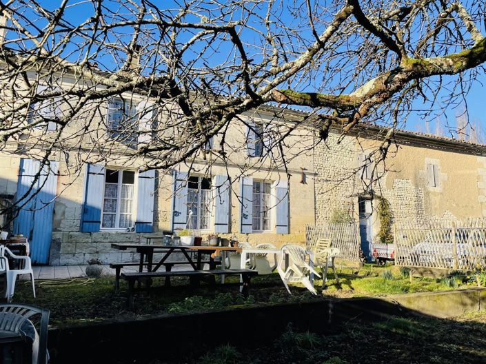 Image No.1-Maison de 4 chambres à vendre à Mortagne-sur-Gironde