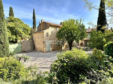 1 - Uzès, House