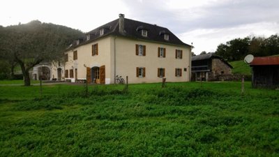 1 - Oloron-Sainte-Marie, House