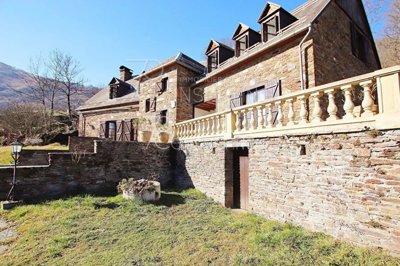 1 - Bagneres-de-Luchon, Maison