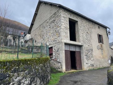 1 - Pyrenees-Atlantiques, House