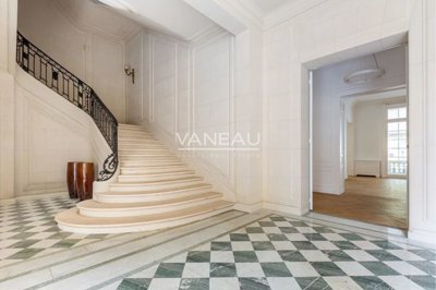 1 - Paris, Apartment