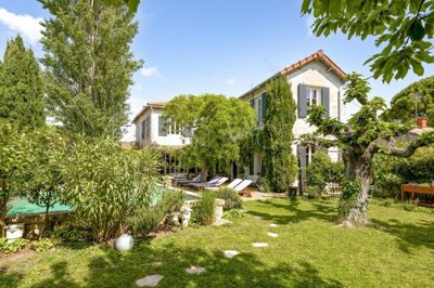 1 - L'Isle-sur-la-Sorgue, House