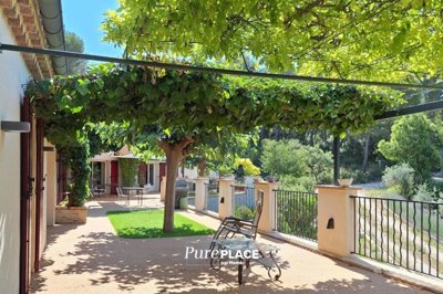 1 - Peyrolles-en-Provence, House