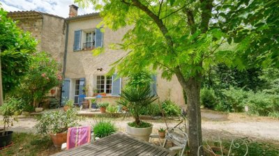 1 - Peypin-d'Aigues, House