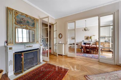 1 - Versailles, Apartment