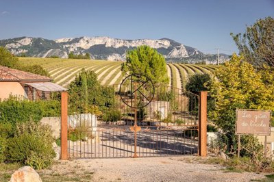 1 - Moustiers-Sainte-Marie, House