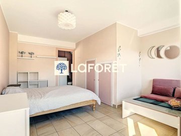 1 - Menton, Apartment