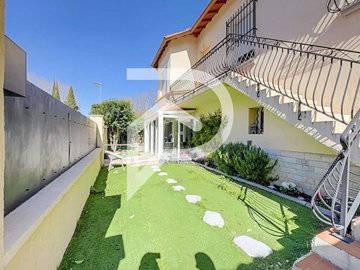 1 - Avignon, House