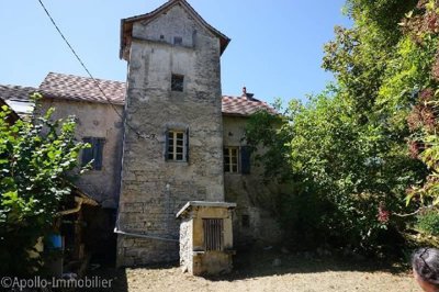 1 - Salles-Courbatiès, House