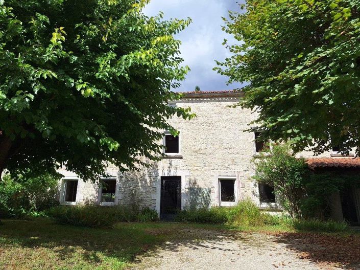 Image No.1-Maison de 4 chambres à vendre à Mansle