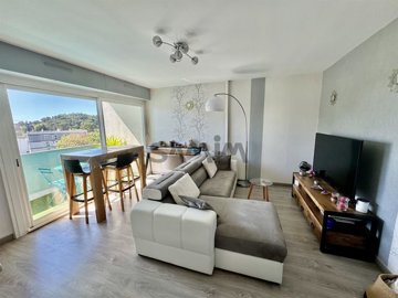 1 - Nîmes, Appartement