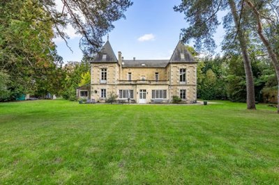 1 - Pierrefonds, House