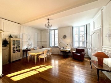 1 - Beaune, Apartment