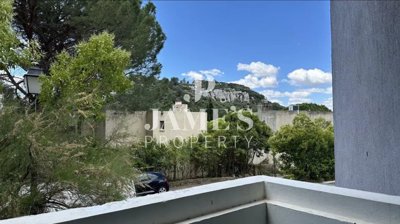 1 - Les Baux-de-Provence, Apartment