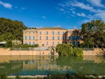 1 - Aix-en-Provence, Property