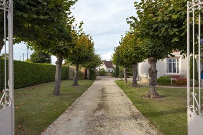 1 - Aubigny-sur-Nère, House