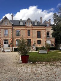 1 - Fontainebleau, House