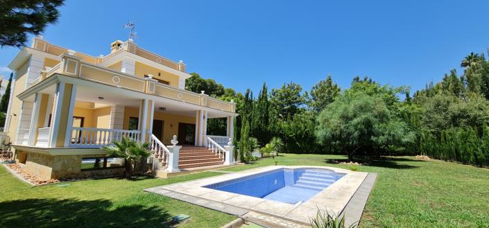 Image No.1-4 Bed Villa for sale